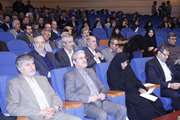تقدیر از گروههای آموزشی برتر،دستیاران حائز رتبه های برتر آزمون دانشنامه تخصصی و فوق تخصصی و مراکز تحقیقاتی در مراسم رونمایی نقشه جامع علمی دانشگاه 1(تصویر بردار: آروندی)